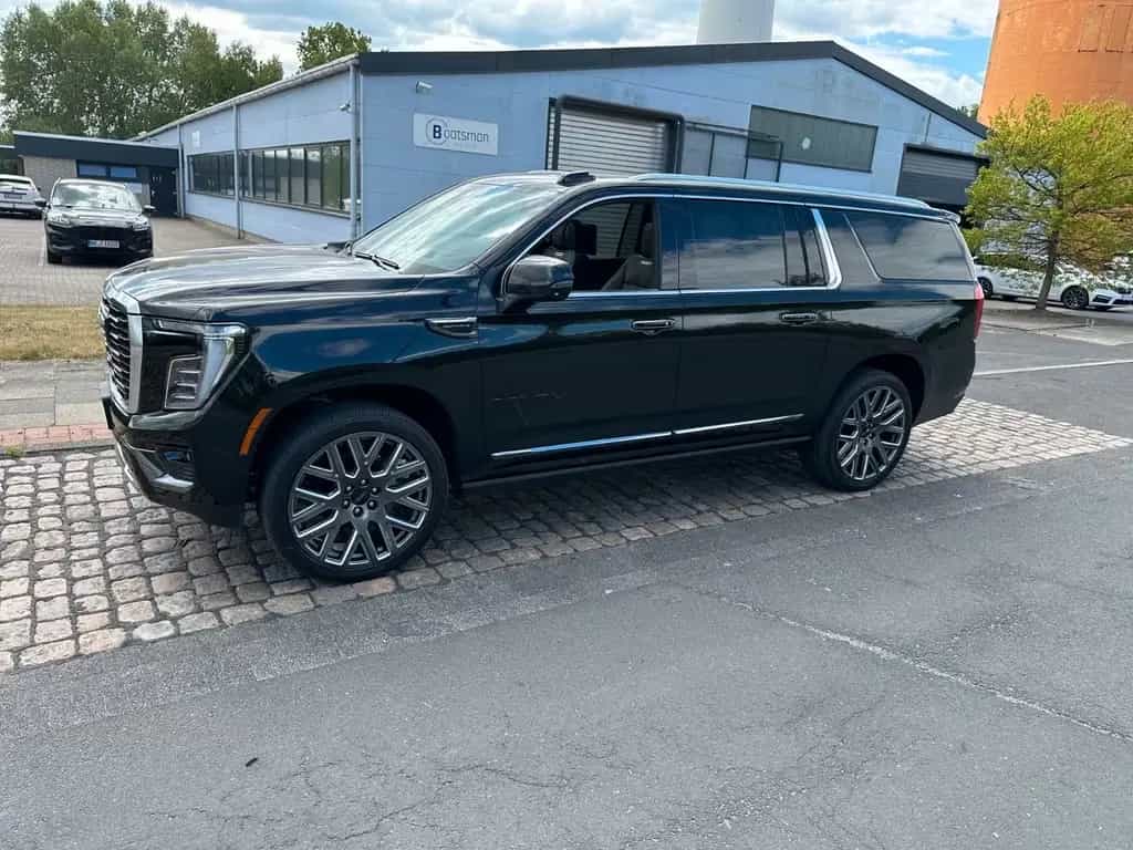 GMC Yukon DENALI XL ULTIMATE+NEW+420HP+FULLoptions null-photo-10