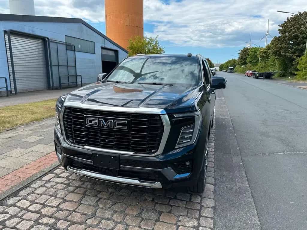GMC Yukon DENALI XL ULTIMATE+NEW+420HP+FULLoptions null-photo-2