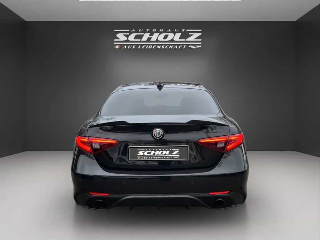 Alfa Romeo Giulia MY22 Estrema 2.2 Diesel *KAMERA*KLIMA* 09/2022-photo-4