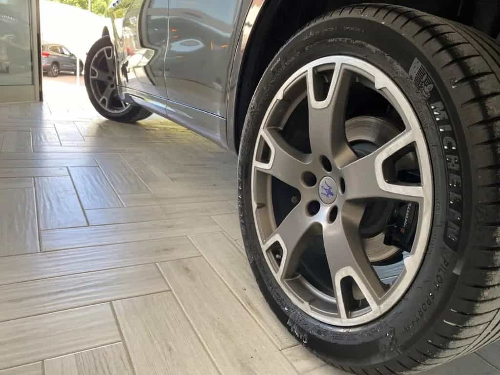 Maserati Levante 3.0D V6 250cv GRANSPORT R20/HAR 02/2019-photo-11