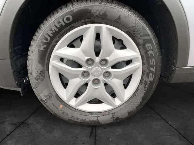 KGM Tivoli Spezial 1.5T-GDI MT 2WD 06/2025-photo-4