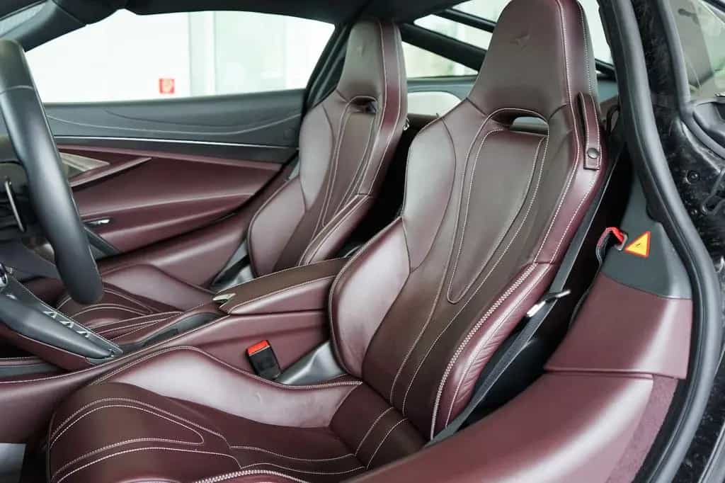 McLaren 720S Coupé Performace Carbon Lift Glas B&W 360° 10/2017-photo-12