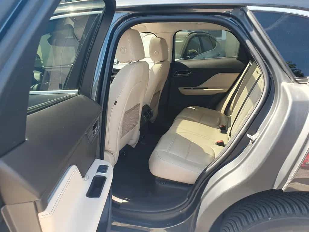 Jaguar F-Pace F-PACE Prestige AWD AHK Paket Winter LED 06/2017-photo-7