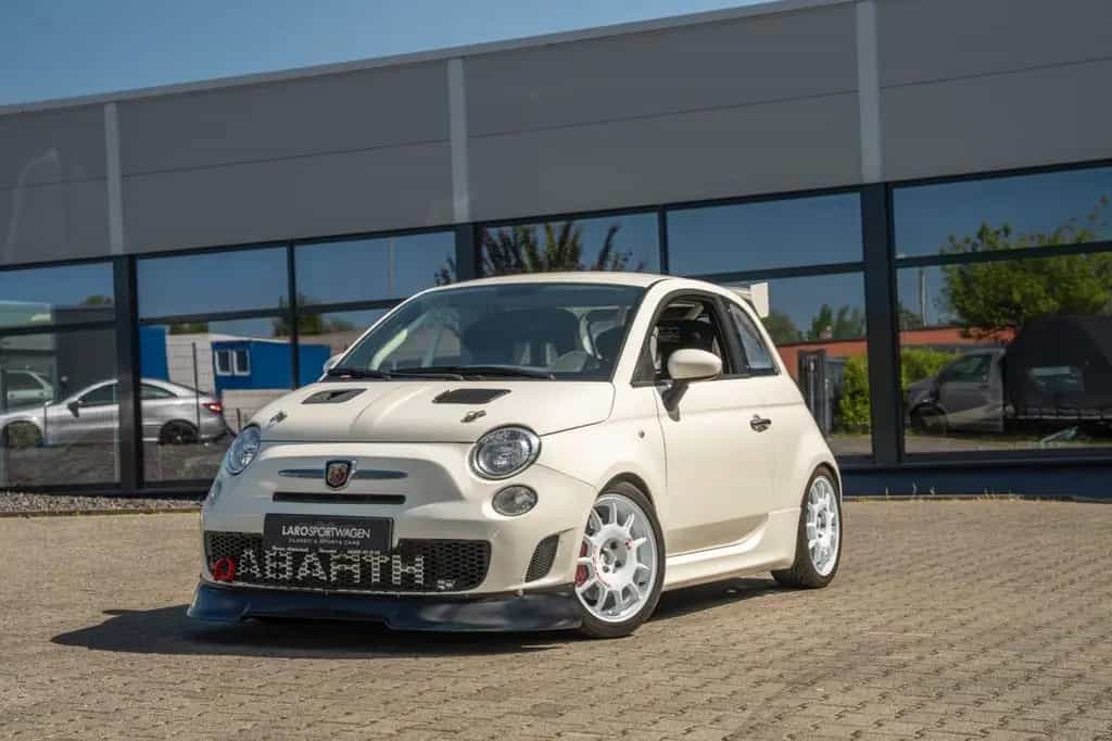 Abarth 695 /Assetto Corse/1 von 5 Stk. Straßenzulassung 03/2013-photo-0