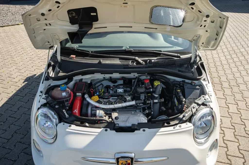Abarth 695 /Assetto Corse/1 von 5 Stk. Straßenzulassung 03/2013-photo-12