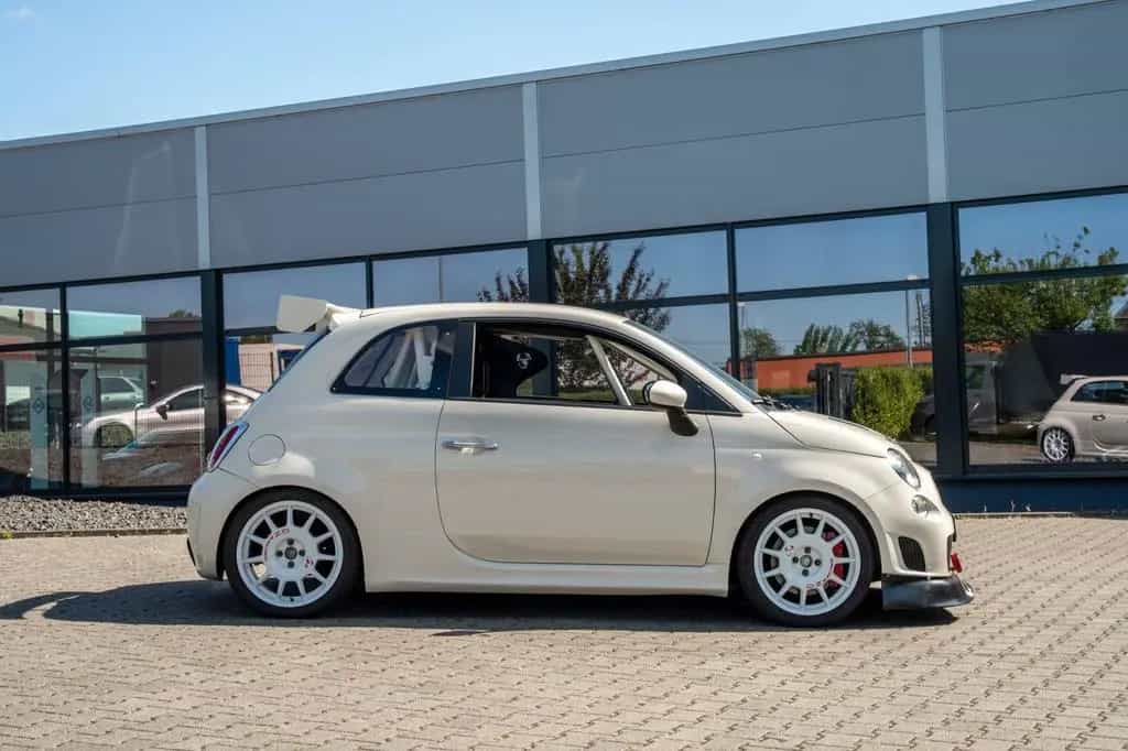 Abarth 695 /Assetto Corse/1 von 5 Stk. Straßenzulassung 03/2013-photo-3