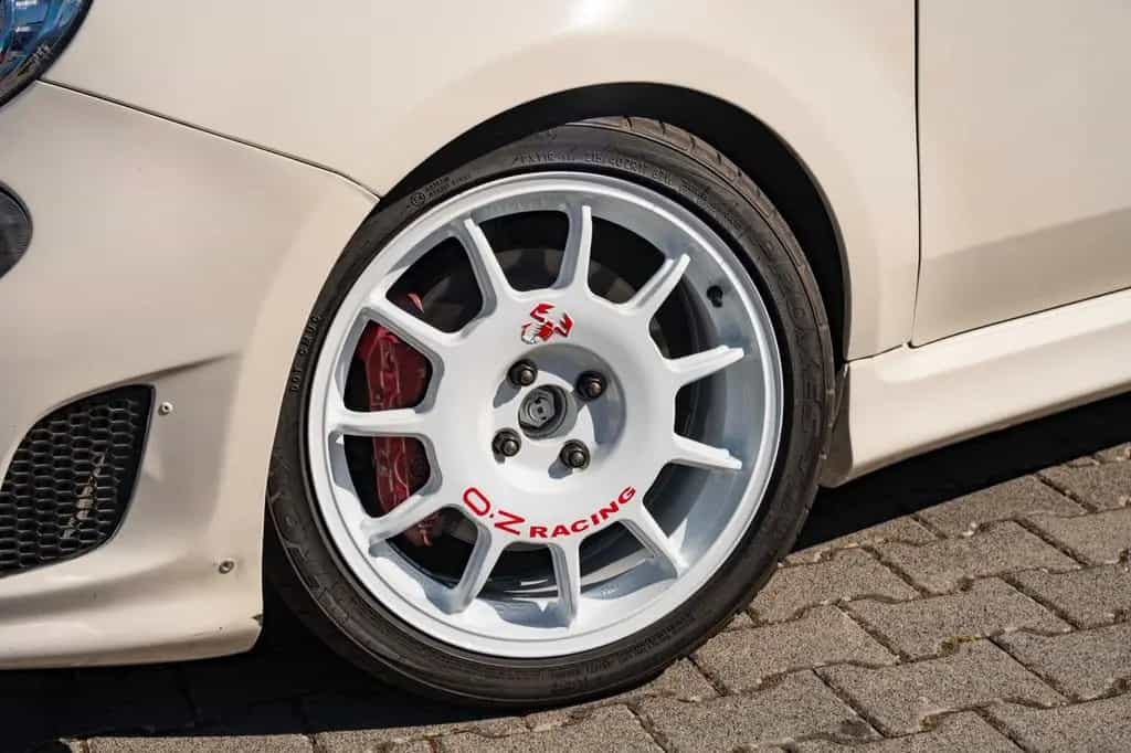 Abarth 695 /Assetto Corse/1 von 5 Stk. Straßenzulassung 03/2013-photo-8