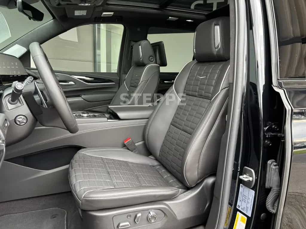 Cadillac Escalade V-Series 6.2 V8 Supercharged AWD null-photo-6