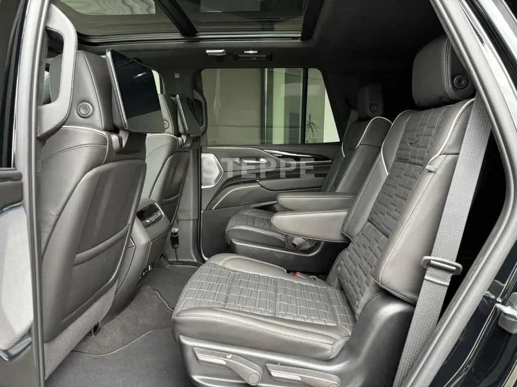 Cadillac Escalade V-Series 6.2 V8 Supercharged AWD null-photo-7