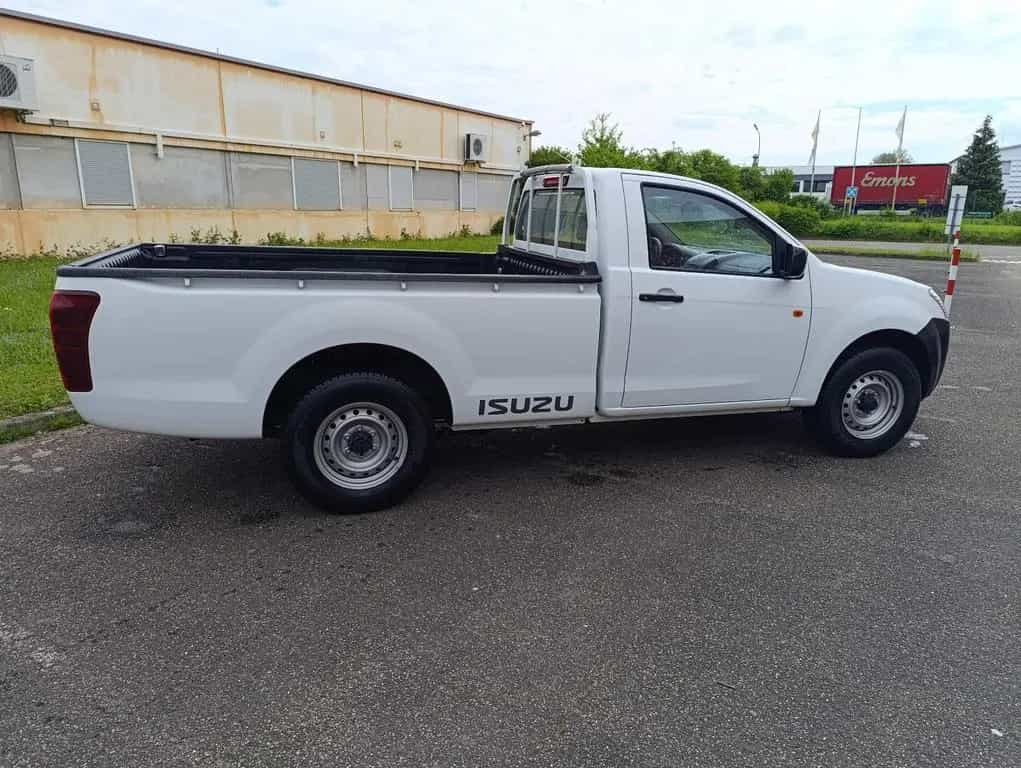 Isuzu D-Max 2.5l Diesel Cab , Pickup, Pritsche 02/2016-photo-3