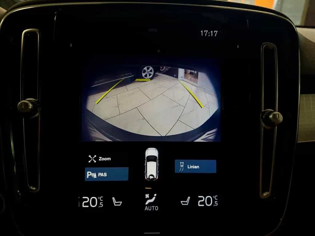 Volvo XC40 2.0 T5 AWD AUT LEDER NAVI LED CAM SHZ PDC 05/2018-photo-17