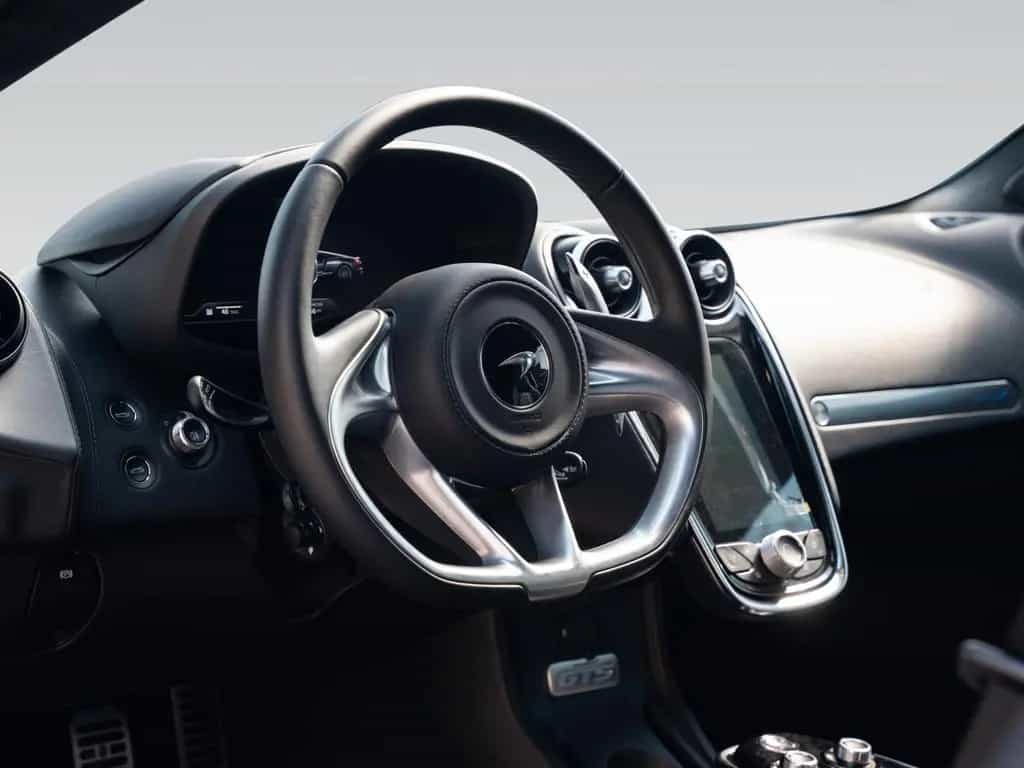 McLaren GTS Blade Silver 08/2024-photo-21