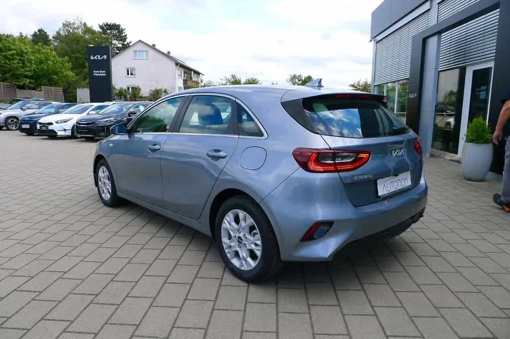 Kia Ceed 1.5T DCT 140 Vision / Komfort+/ Navi 10/2025-photo-4