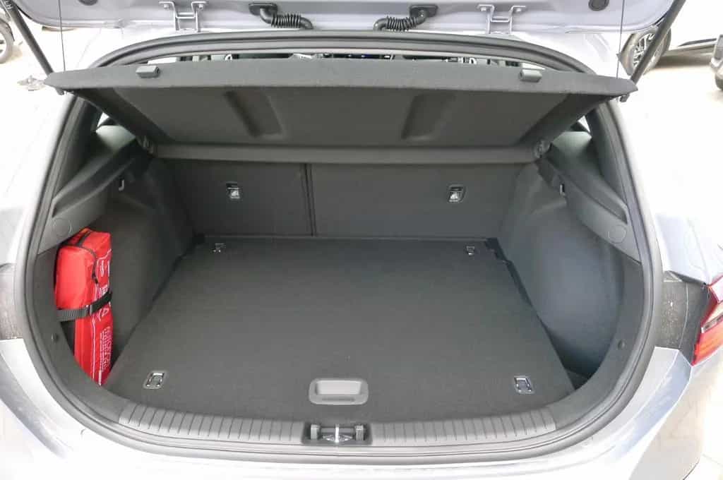 Kia Ceed 1.5T DCT 140 Vision / Komfort+/ Navi 10/2025-photo-8