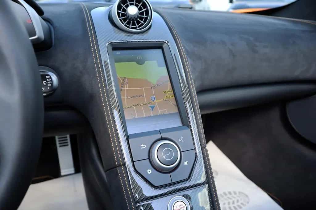 McLaren 650S Spider*CARBON unlimited*ca. 30.000€*Lift*1A 08/2014-photo-9