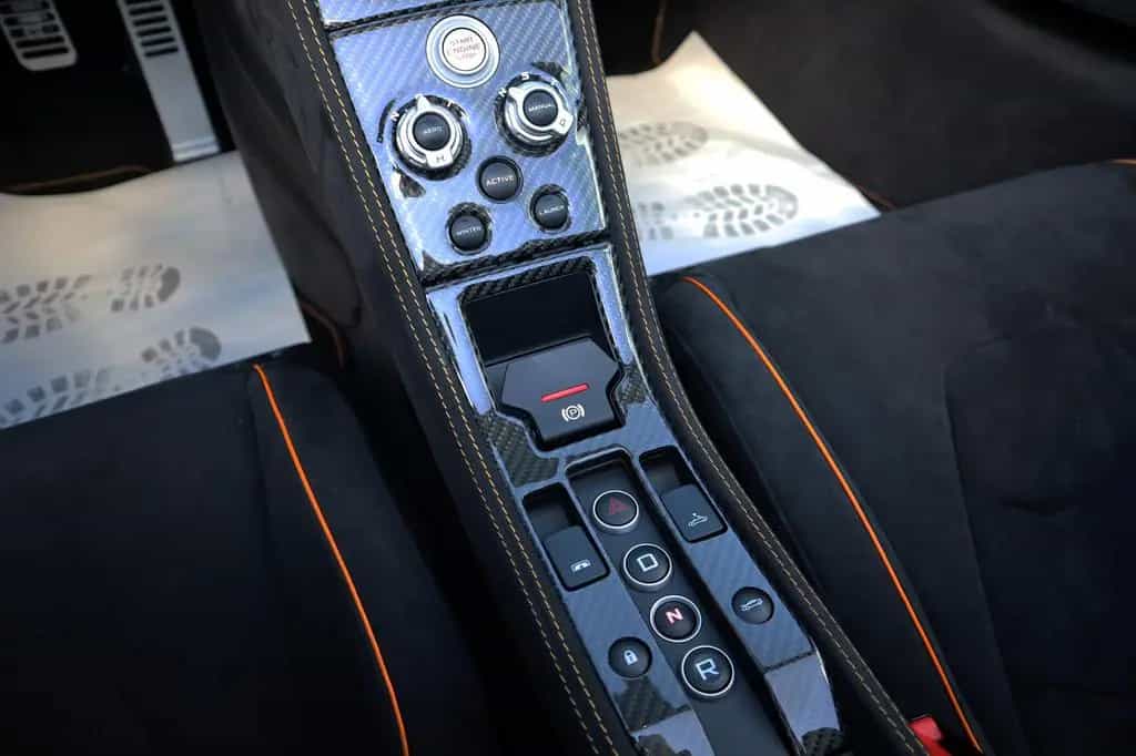 McLaren 650S Spider*CARBON unlimited*ca. 30.000€*Lift*1A 08/2014-photo-10