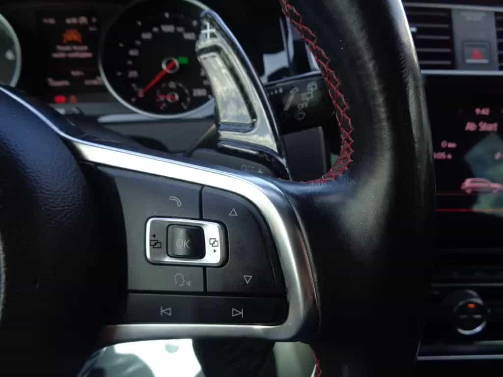 Volkswagen Golf VII Lim. GTI 250 € mon.Rate 1J Geb.G 05/2018-photo-13