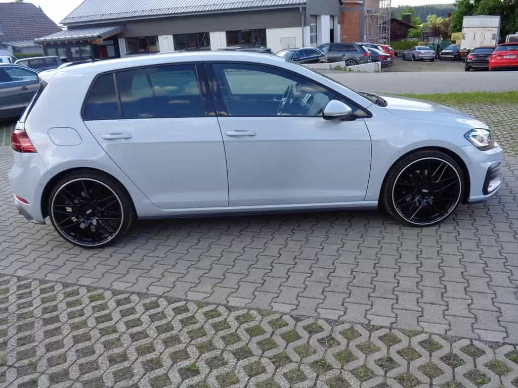Volkswagen Golf VII Lim. GTI 250 € mon.Rate 1J Geb.G 05/2018-photo-3