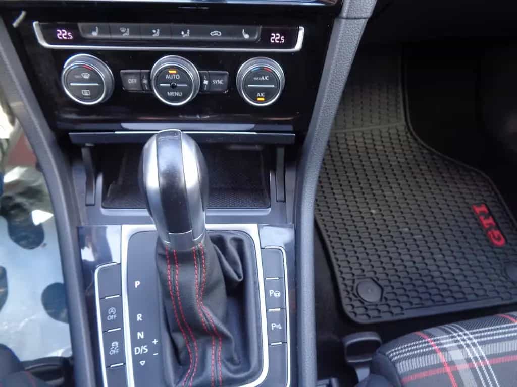 Volkswagen Golf VII Lim. GTI 250 € mon.Rate 1J Geb.G 05/2018-photo-7