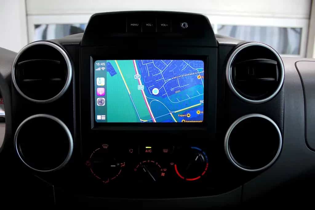 Citroën Berlingo VTi 120 Multispace *PANO*NAVI*MODUTOP* 11/2015-photo-23