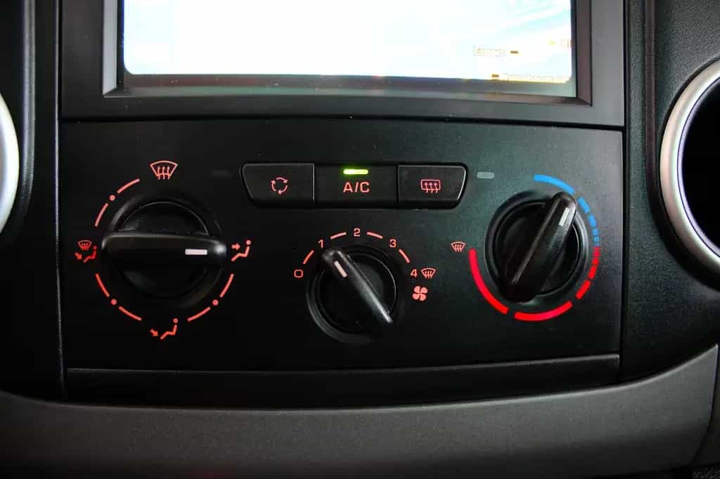 Citroën Berlingo VTi 120 Multispace *PANO*NAVI*MODUTOP* 11/2015-photo-29