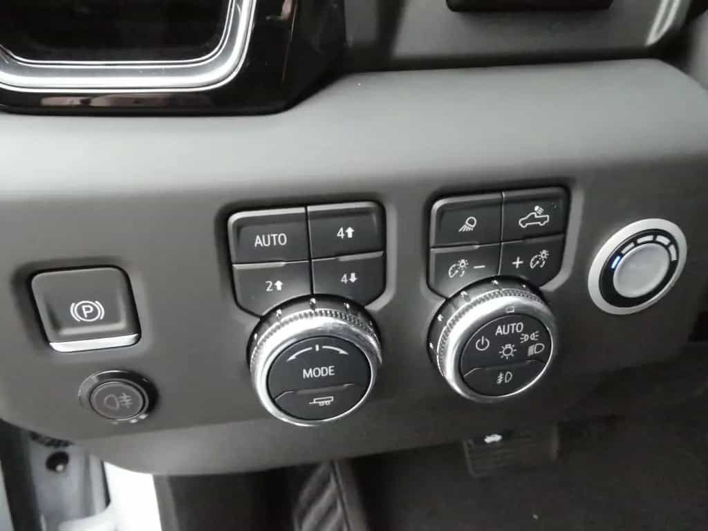 GMC Sierra Denali LPG *22-Zoll*Head-Up*360-Grad*BOSE 04/2026-photo-16
