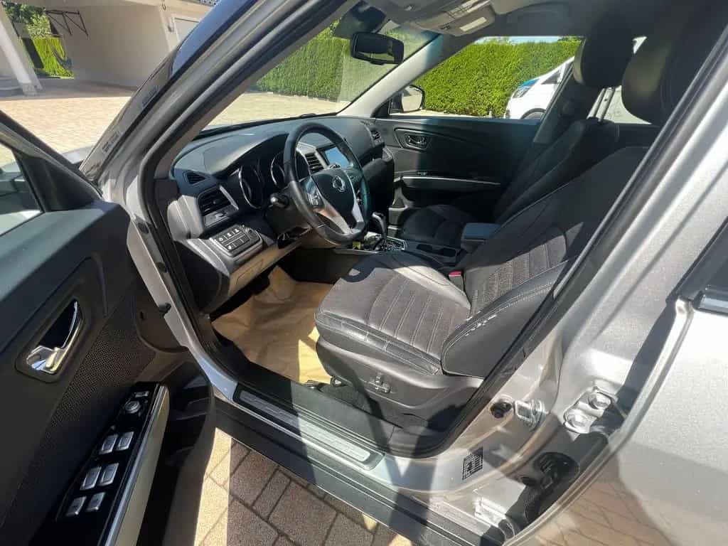 Ssangyong Tivoli 1.6,Leder,NAVI,Automt.,4x4 ! 07/2016-photo-10