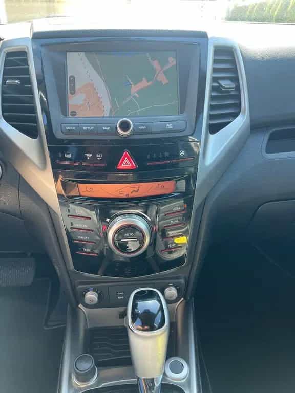 Ssangyong Tivoli 1.6,Leder,NAVI,Automt.,4x4 ! 07/2016-photo-8