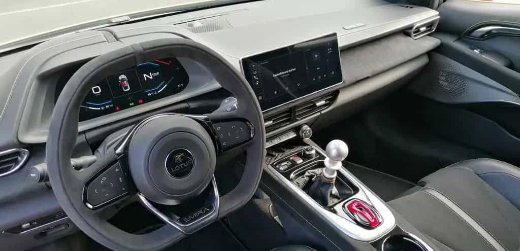 Lotus Emira V6 First Edition 04/2023-photo-10