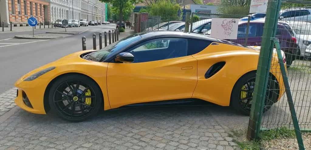 Lotus Emira V6 First Edition 04/2023-photo-5
