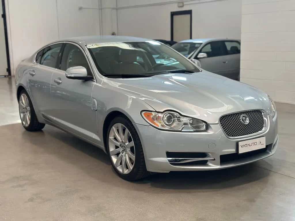 Jaguar XF 4.2 V8 Premium Luxury 01/2009-photo-2