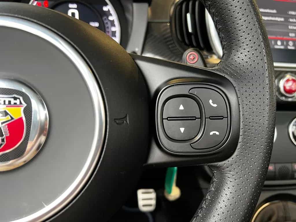 Abarth 695C Rivale XEN NAVI LEDER Sitzheizung 09/2019-photo-23
