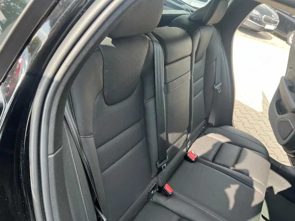 Volvo V60 Kombi D4 Inscription *LED Navi Leder AHK SHZ 02/2020-photo-15