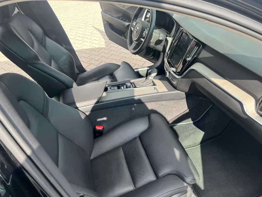 Volvo V60 Kombi D4 Inscription *LED Navi Leder AHK SHZ 02/2020-photo-20