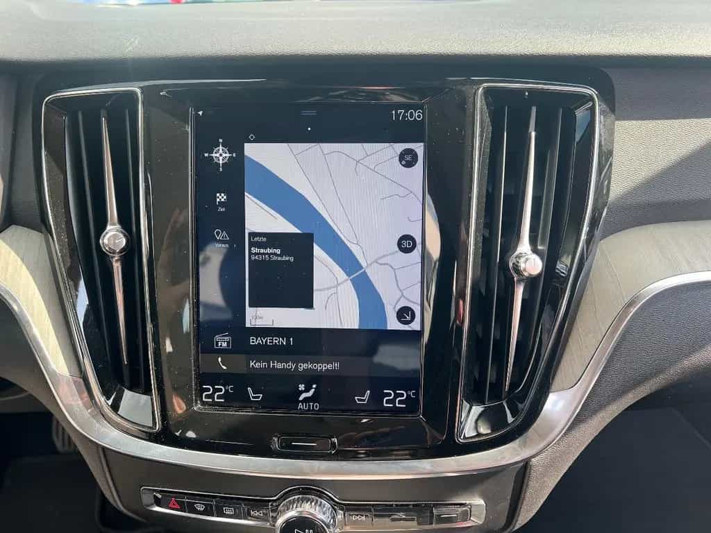 Volvo V60 Kombi D4 Inscription *LED Navi Leder AHK SHZ 02/2020-photo-24
