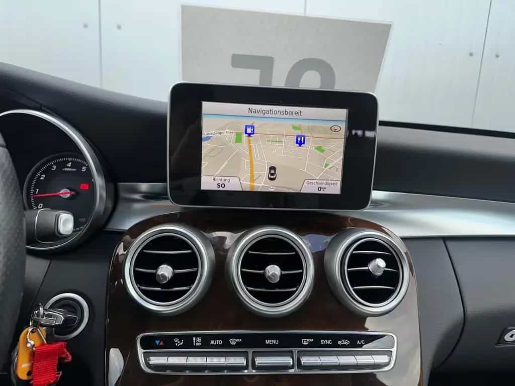 Mercedes-Benz C 180 AVANTGARDE 7G-TR NAVI TOTWINKEL KAMERA AHK 04/2015-photo-21