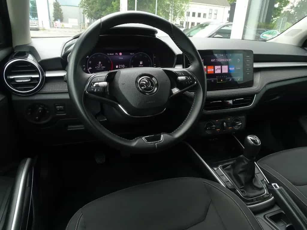 Skoda Fabia Style NAVI LED LINE FRONT ASSIST DIGITAL T 04/2022-photo-10
