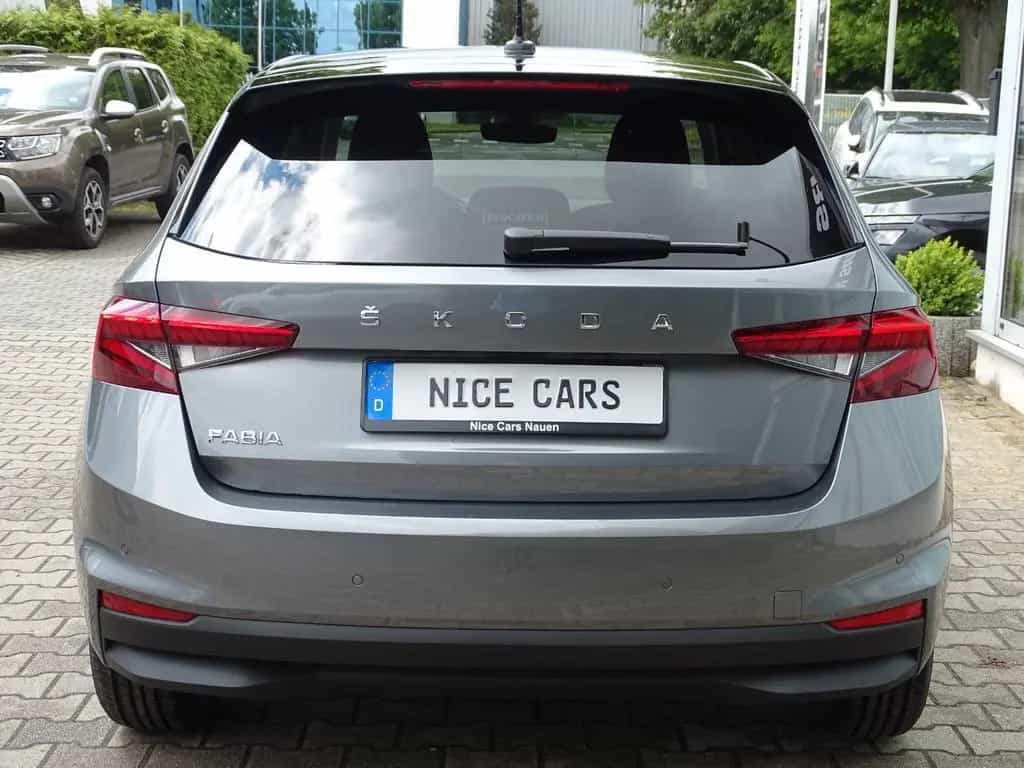 Skoda Fabia Style NAVI LED LINE FRONT ASSIST DIGITAL T 04/2022-photo-5