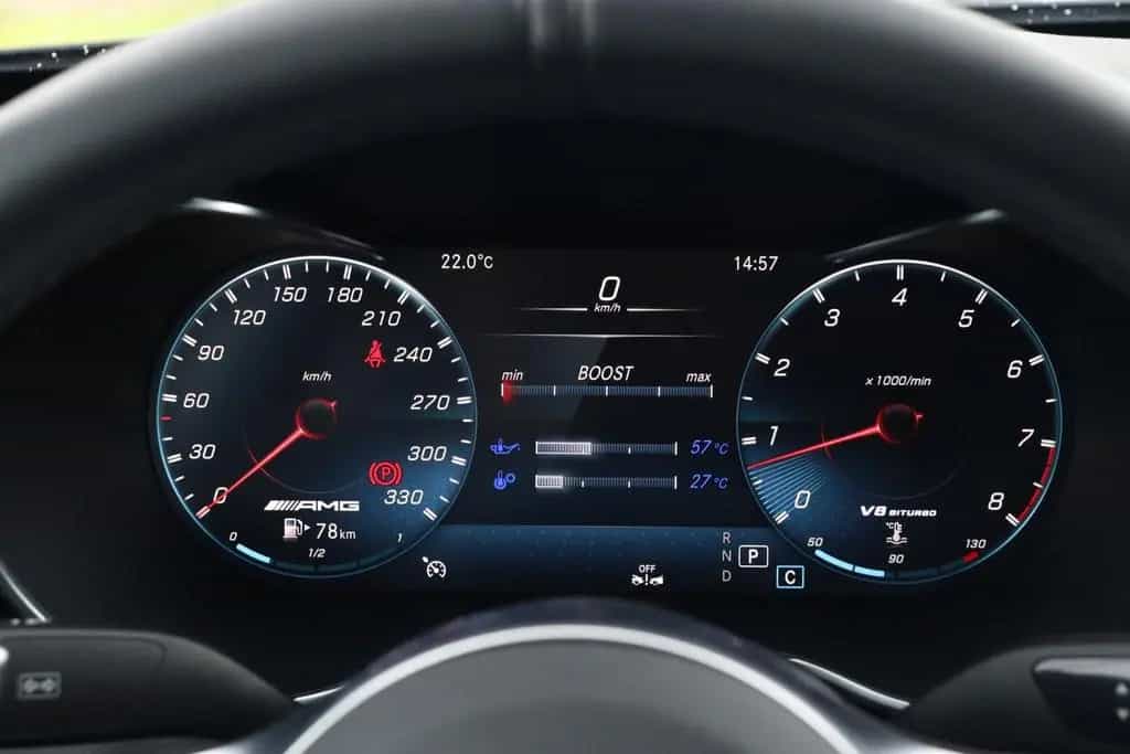 Mercedes-Benz C-Class 63 AMG V8 Cabrio +AIRSCARF+KOMFORT+AKUSTIK+20Z 07/2023-photo-10