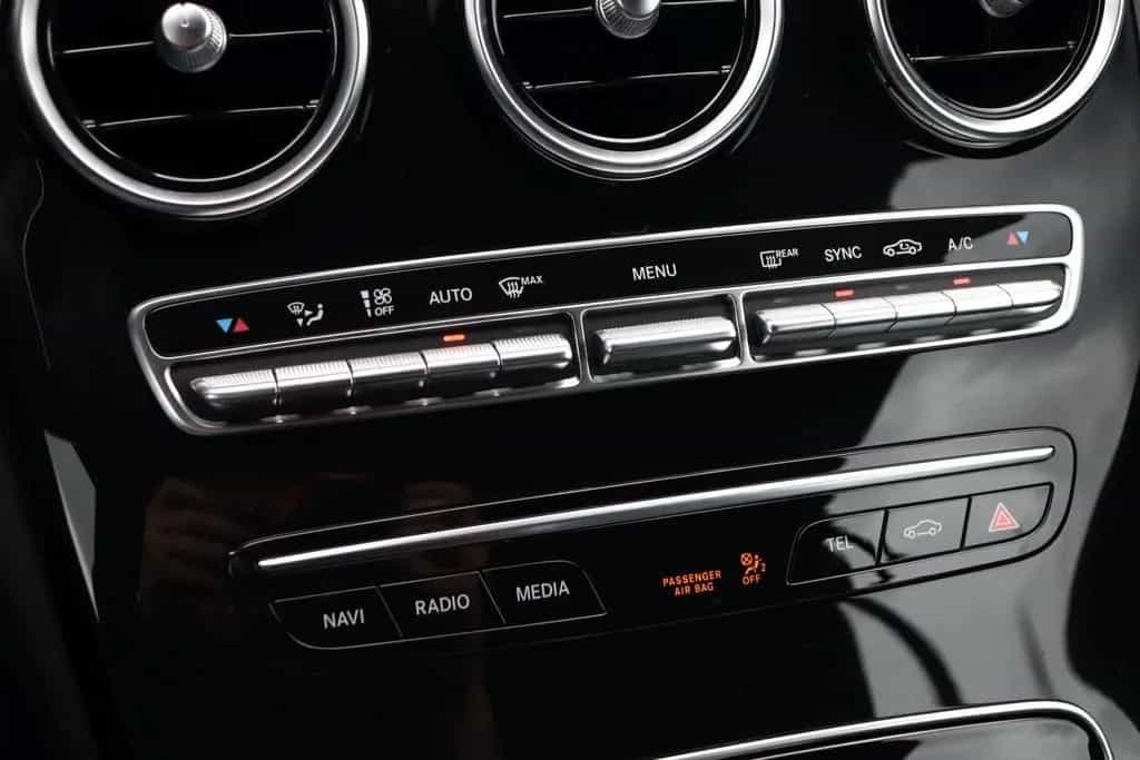 Mercedes-Benz C-Class 63 AMG V8 Cabrio +AIRSCARF+KOMFORT+AKUSTIK+20Z 07/2023-photo-12