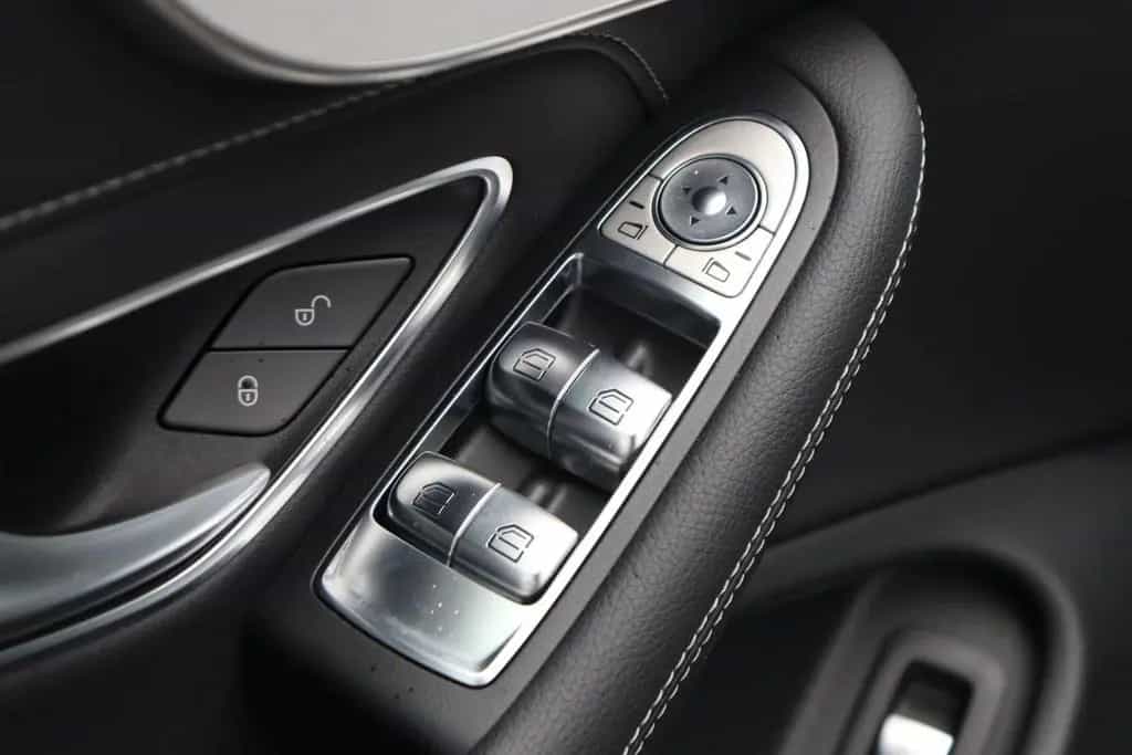 Mercedes-Benz C-Class 63 AMG V8 Cabrio +AIRSCARF+KOMFORT+AKUSTIK+20Z 07/2023-photo-22