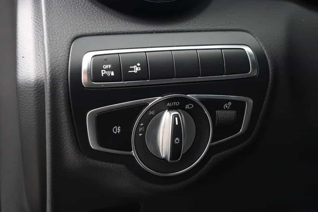 Mercedes-Benz C-Class 63 AMG V8 Cabrio +AIRSCARF+KOMFORT+AKUSTIK+20Z 07/2023-photo-25
