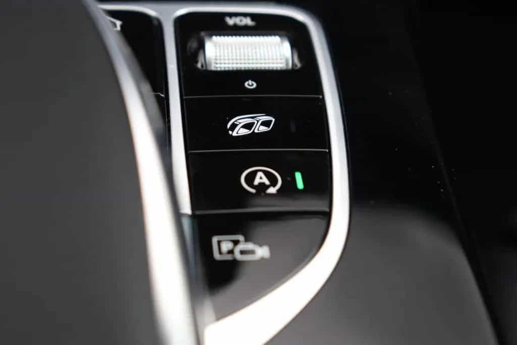 Mercedes-Benz C-Class 63 AMG V8 Cabrio +AIRSCARF+KOMFORT+AKUSTIK+20Z 07/2023-photo-26