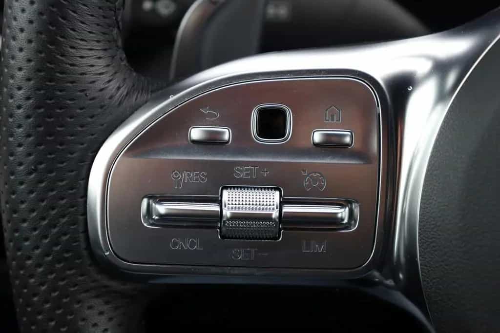 Mercedes-Benz C-Class 63 AMG V8 Cabrio +AIRSCARF+KOMFORT+AKUSTIK+20Z 07/2023-photo-27