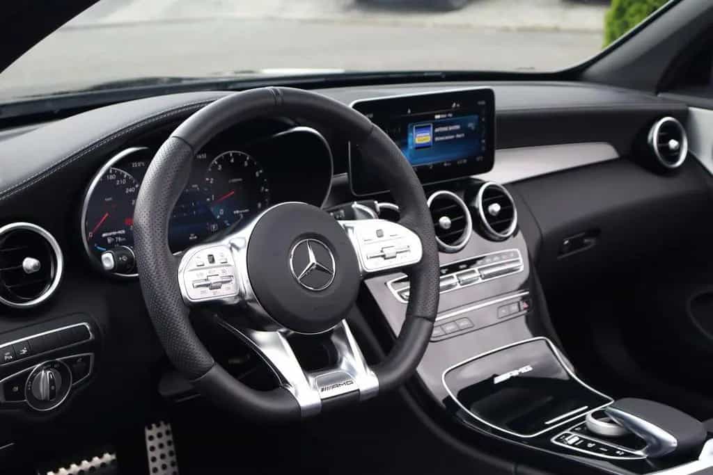Mercedes-Benz C-Class 63 AMG V8 Cabrio +AIRSCARF+KOMFORT+AKUSTIK+20Z 07/2023-photo-9