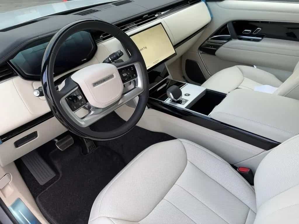 Land Rover Range Rover ROVER SWB 4.4 Benzin P530 Autobiography 08/2025-photo-8