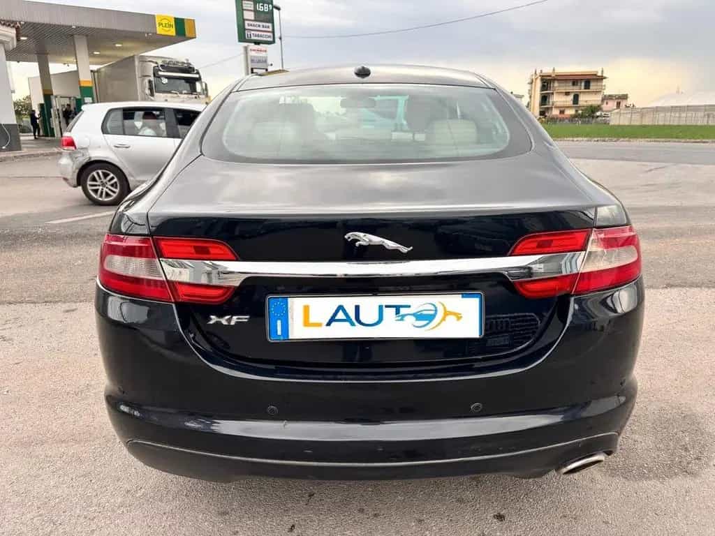 Jaguar XF 2.2 D 190 CV 05/2012-photo-2