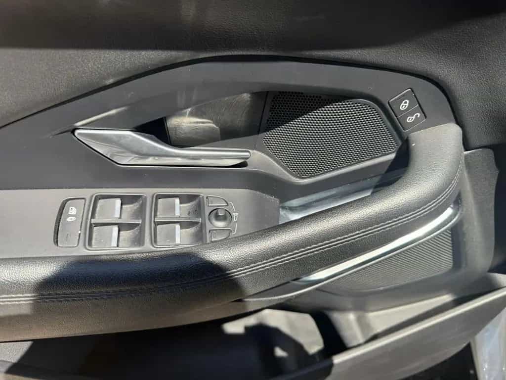 Jaguar E-Pace 2.0D 150 CV AWD aut. R-Dynamic SE 06/2018-photo-13