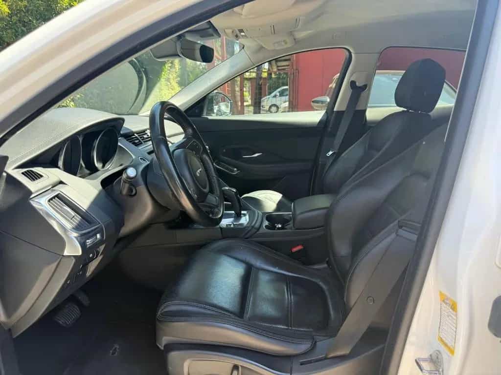 Jaguar E-Pace 2.0D 150 CV AWD aut. R-Dynamic SE 06/2018-photo-9