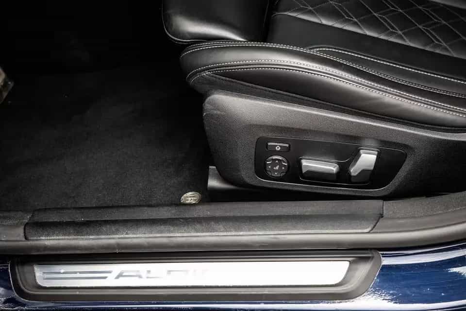 ALPINA B4 3.0 Allrad Navi Glasdach HUD h/k Laser RfKam. 08/2023-photo-10